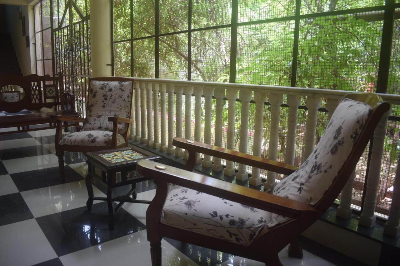 Sharad Baug Homestay ブジ エクステリア 写真