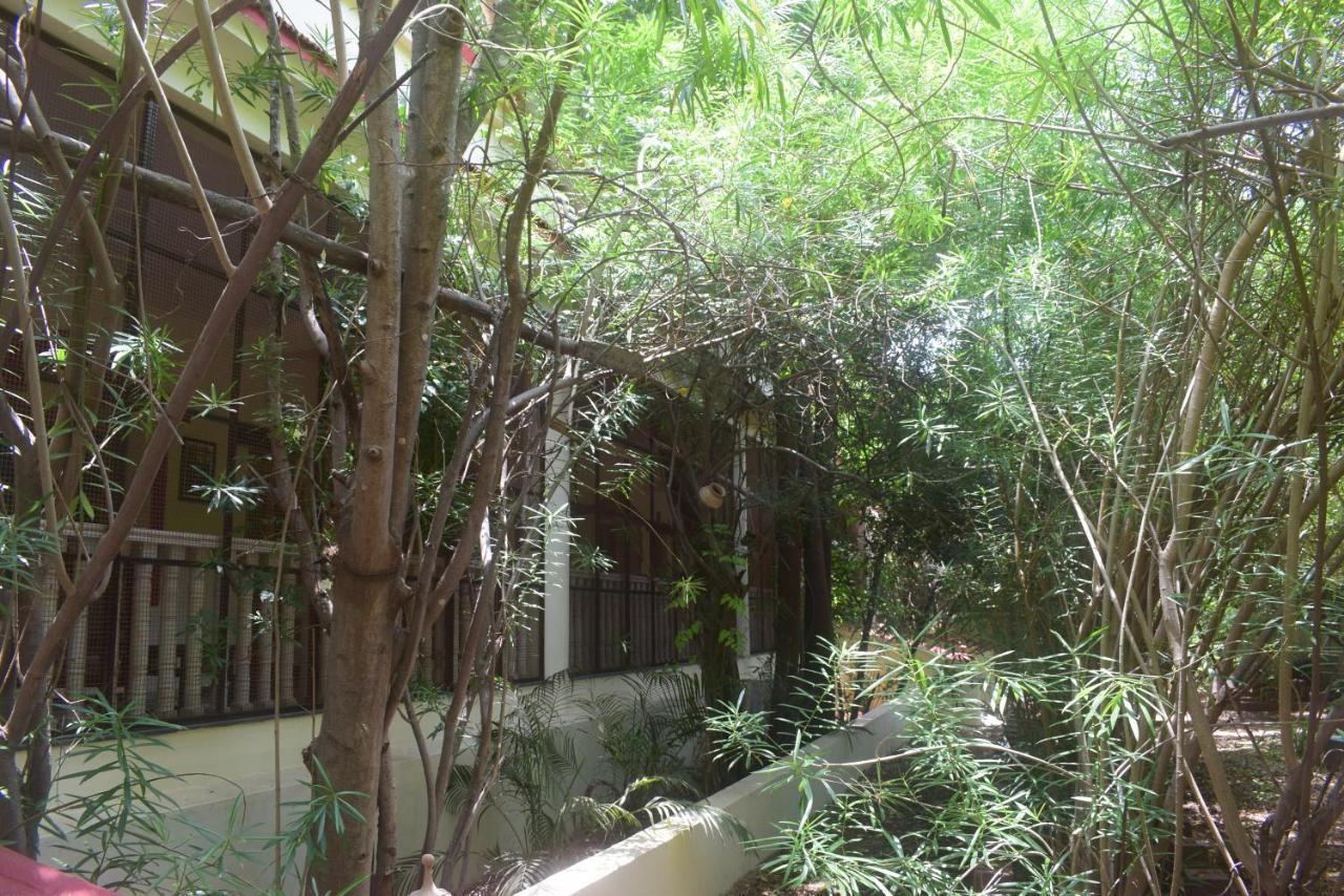 Sharad Baug Homestay ブジ エクステリア 写真