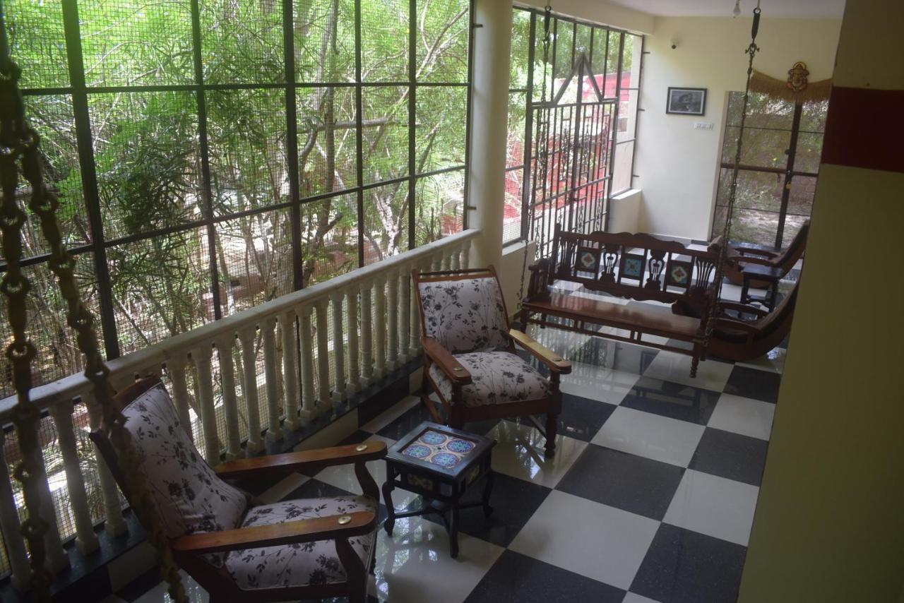 Sharad Baug Homestay ブジ エクステリア 写真
