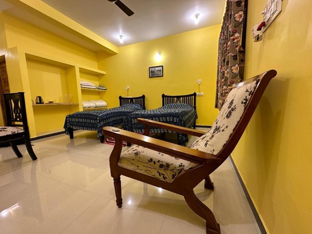 Sharad Baug Homestay ブジ エクステリア 写真