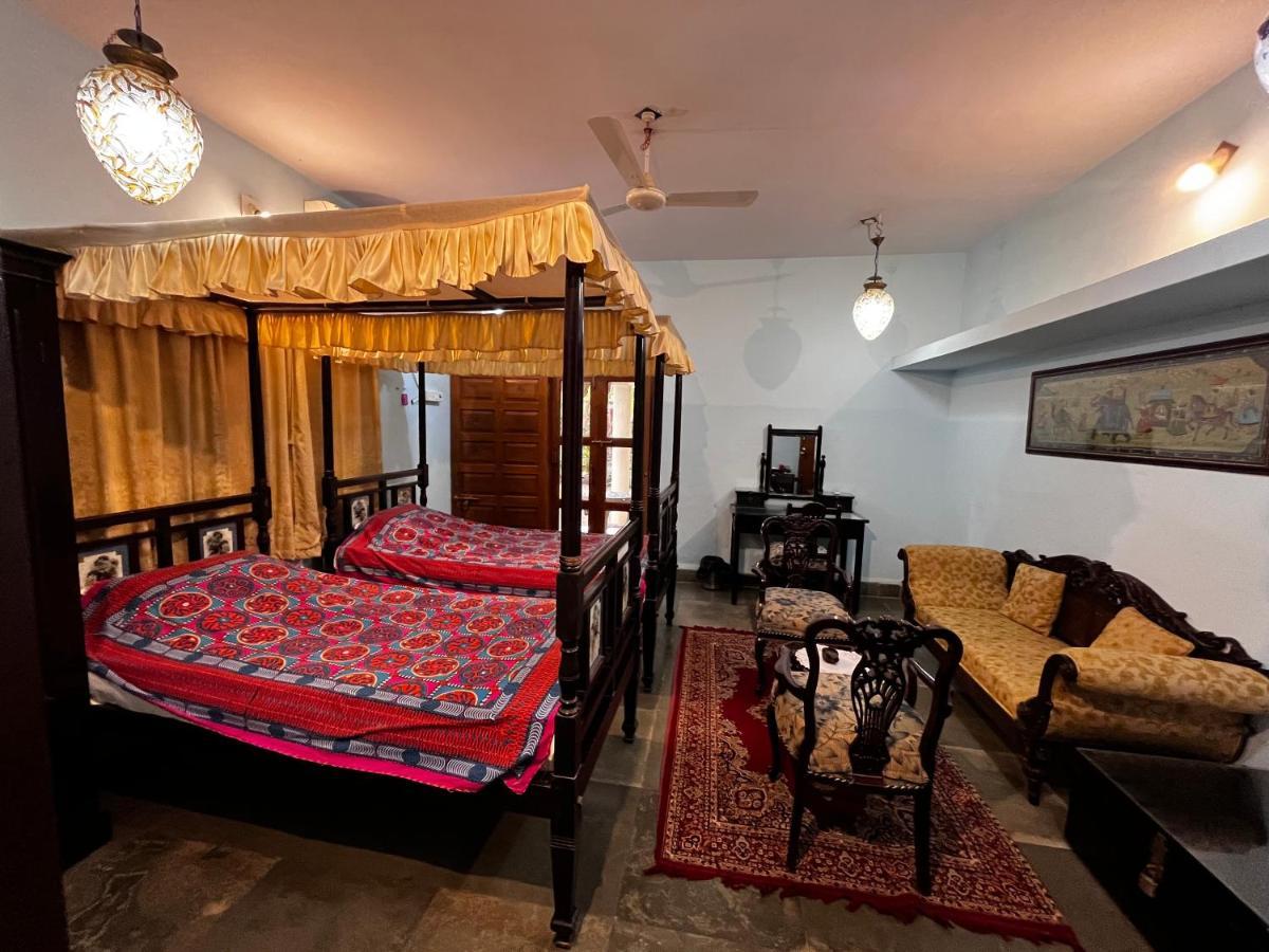 Sharad Baug Homestay ブジ エクステリア 写真