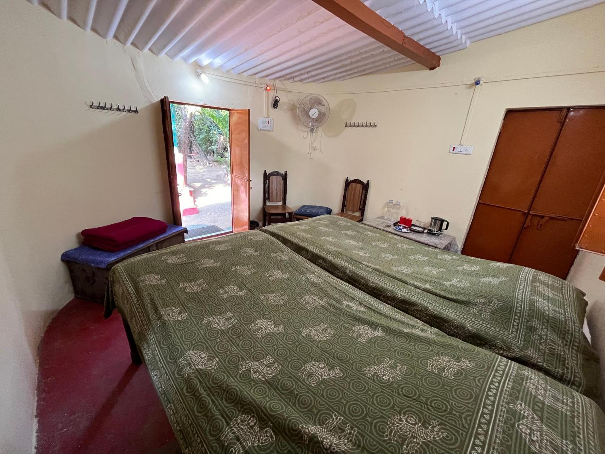 Sharad Baug Homestay ブジ エクステリア 写真