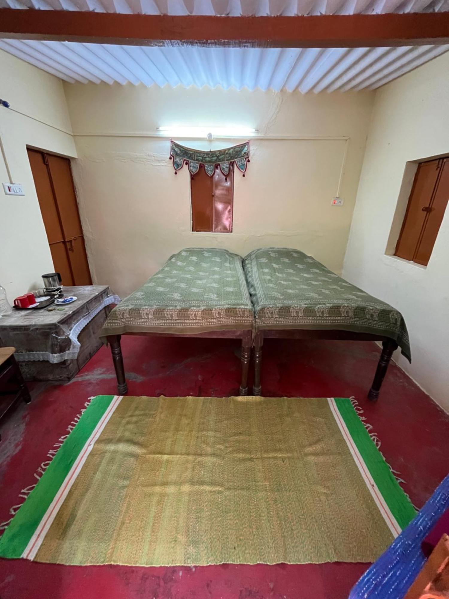 Sharad Baug Homestay ブジ エクステリア 写真