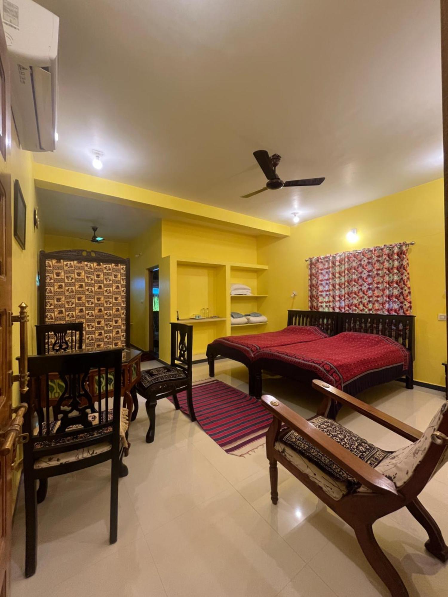 Sharad Baug Homestay ブジ エクステリア 写真