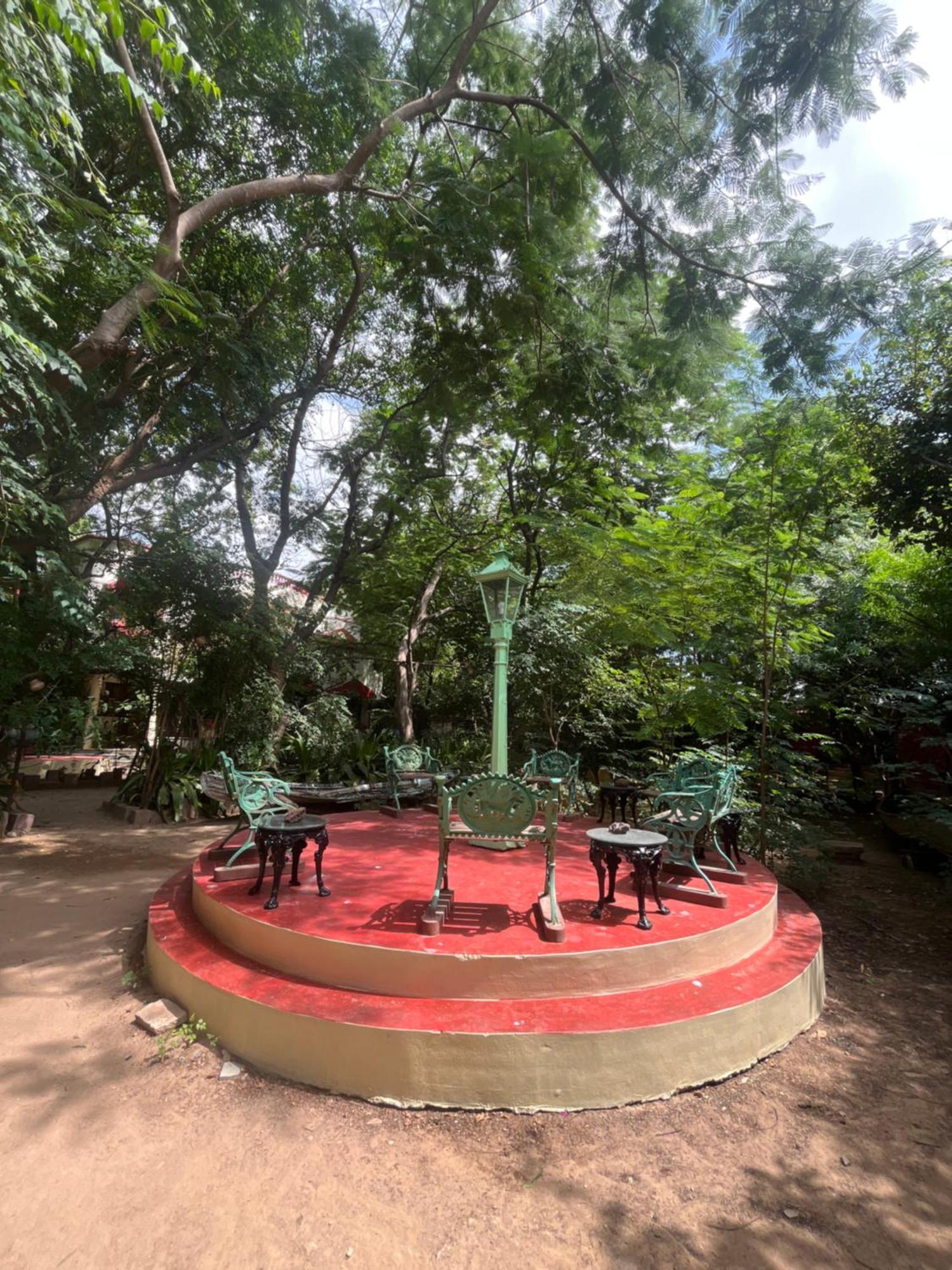 Sharad Baug Homestay ブジ エクステリア 写真