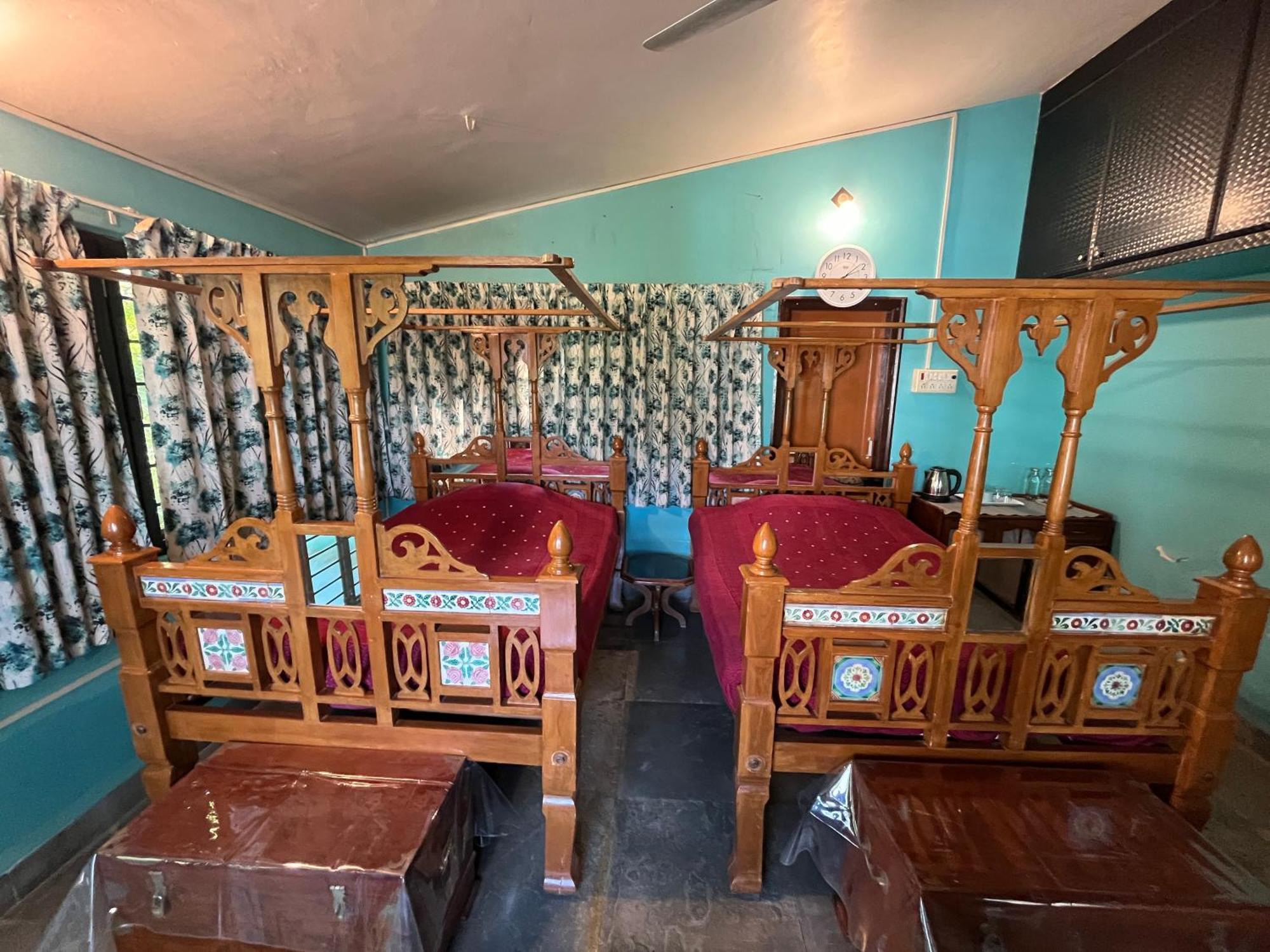 Sharad Baug Homestay ブジ エクステリア 写真