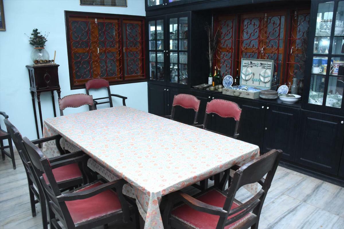 Sharad Baug Homestay ブジ エクステリア 写真